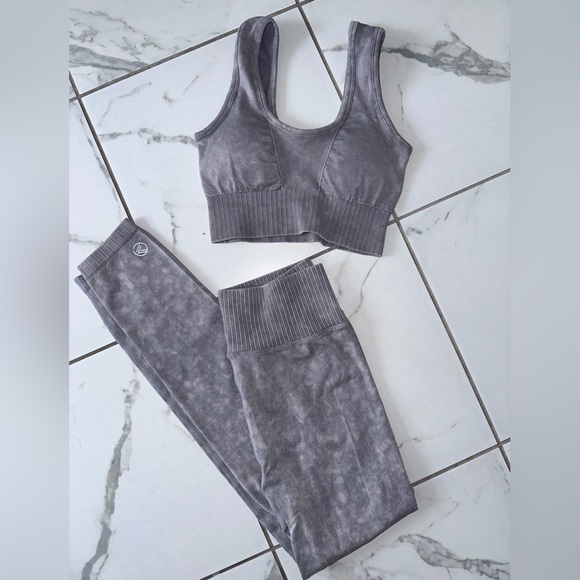 SAVVI set - Picture 2 of 2